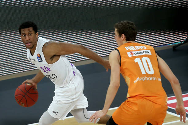 和球员的反 和球员的反