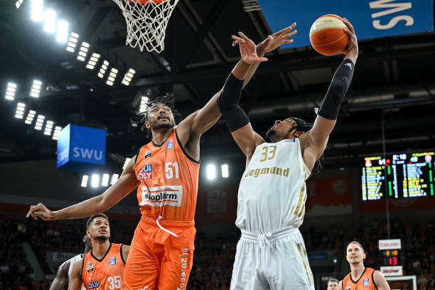 面临着严苛 面临着严苛